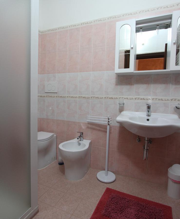 Hotel Da Donna Rosa Pontedera Exterior foto