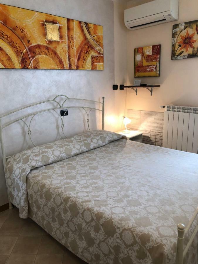 Hotel Da Donna Rosa Pontedera Exterior foto